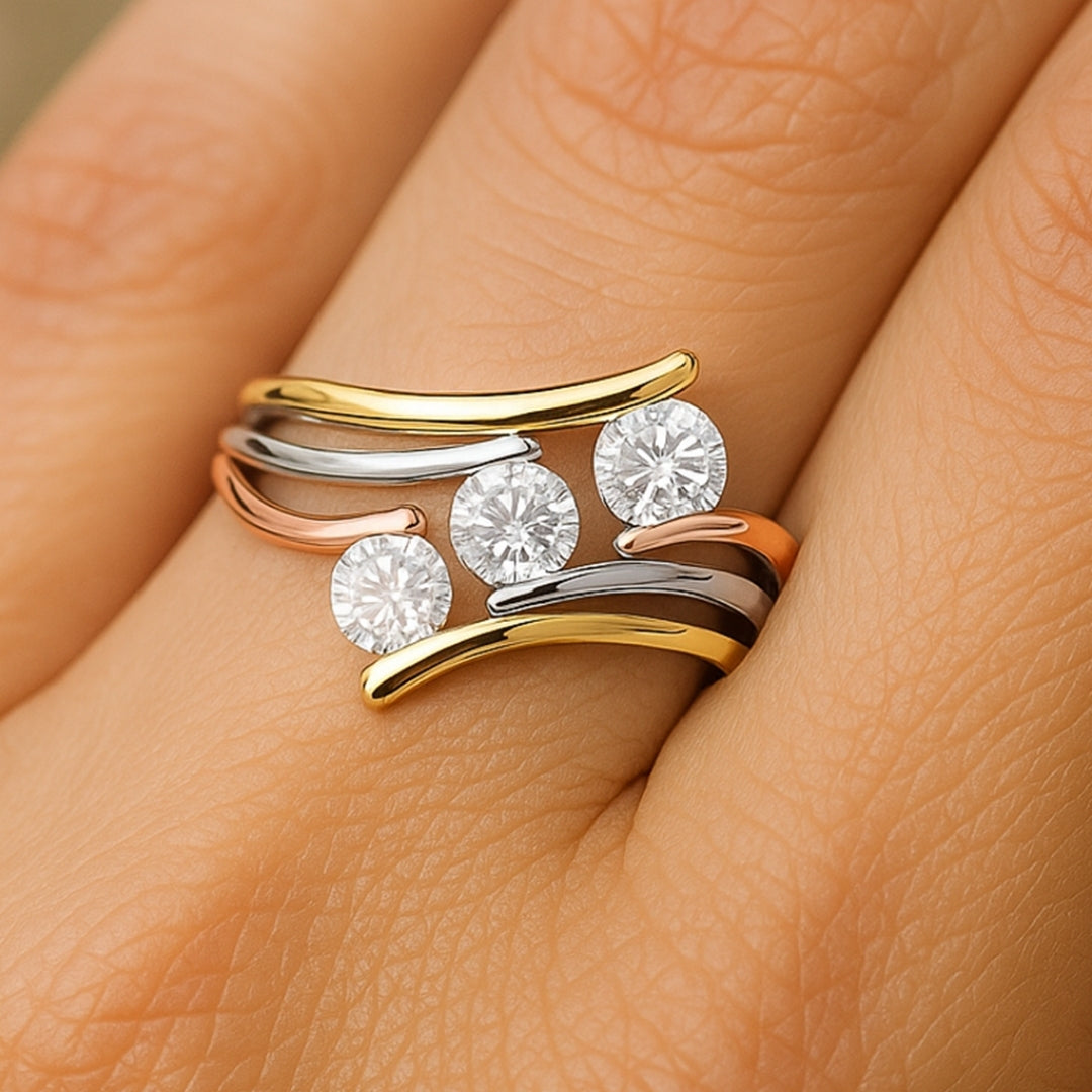 ANILLO VALENTINA ROCHE TRICOLOR ONDAS CON CIRCONITAS