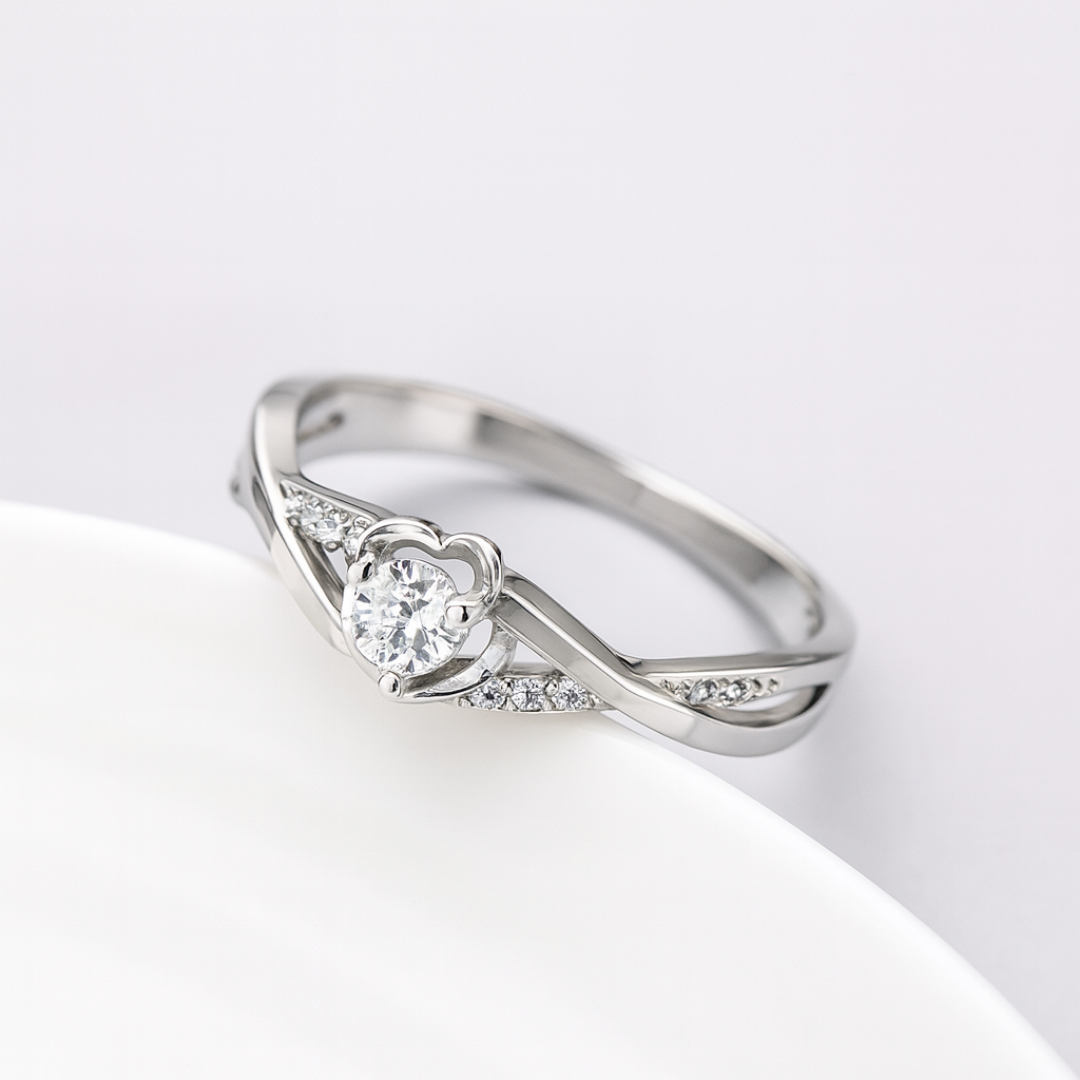 ANILLO VALENTINA ROCHE DORADO CORAZÓN CON CIRCONITAS