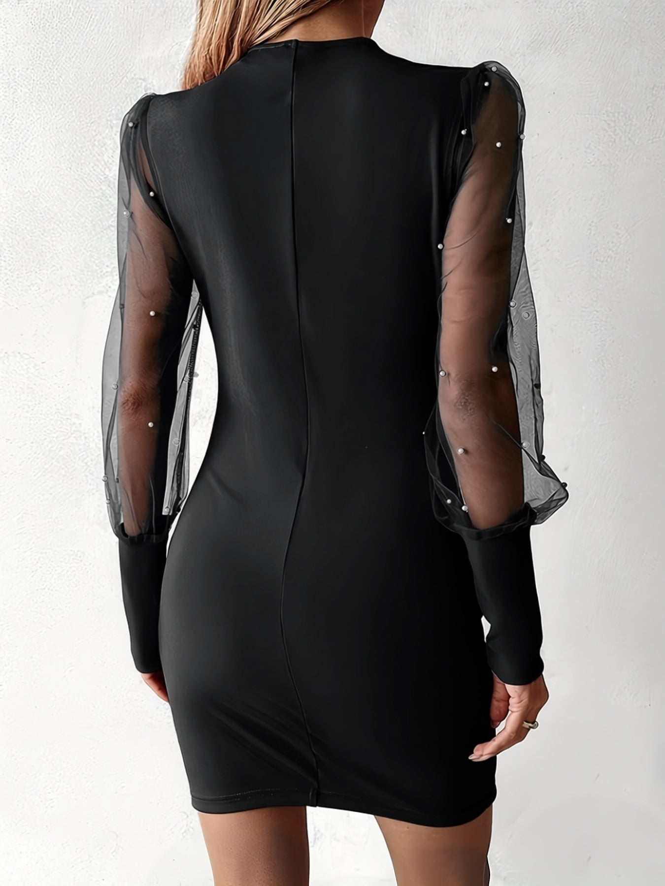 Yamato – Vestido plisado bordado