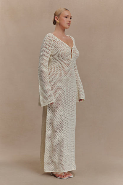 Vestido largo con mangas acampanadas y corte en forma de cola de pez de Kayleigh Crochet - Blanco