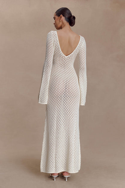 Vestido largo con mangas acampanadas y corte en forma de cola de pez de Kayleigh Crochet - Blanco