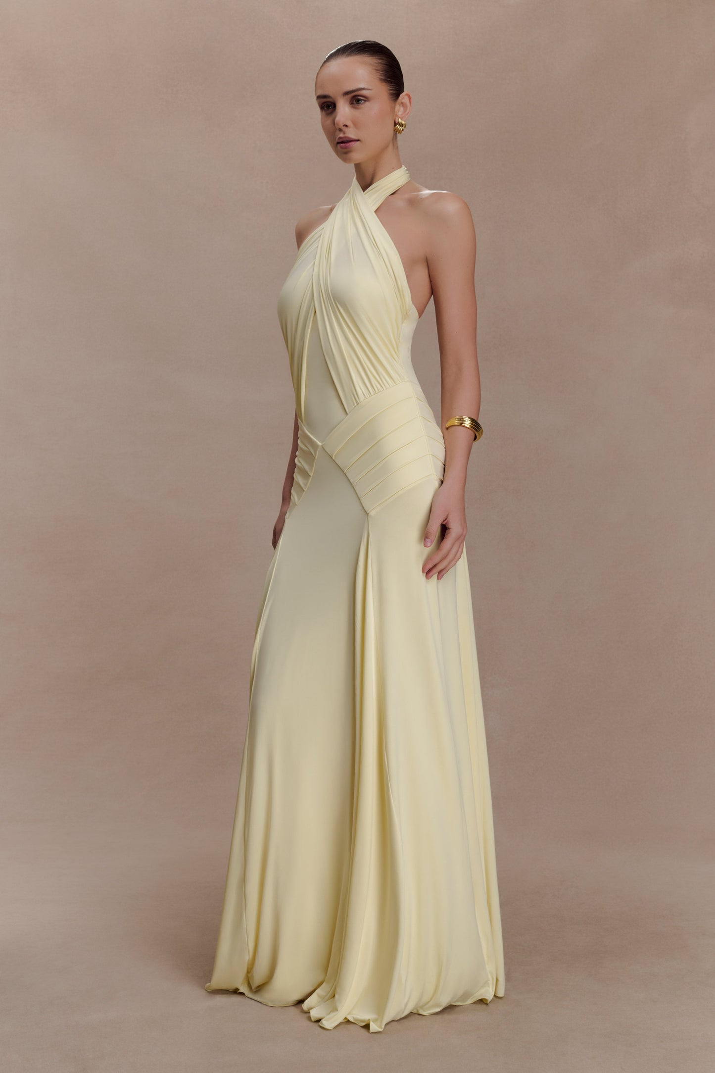 Vestido largo halter fruncido Indira - Limón