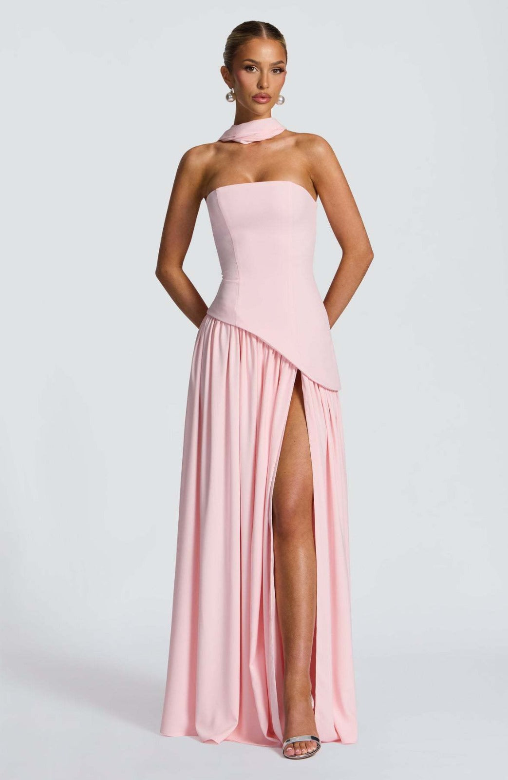 Madame – Vestido largo strapless con lazo