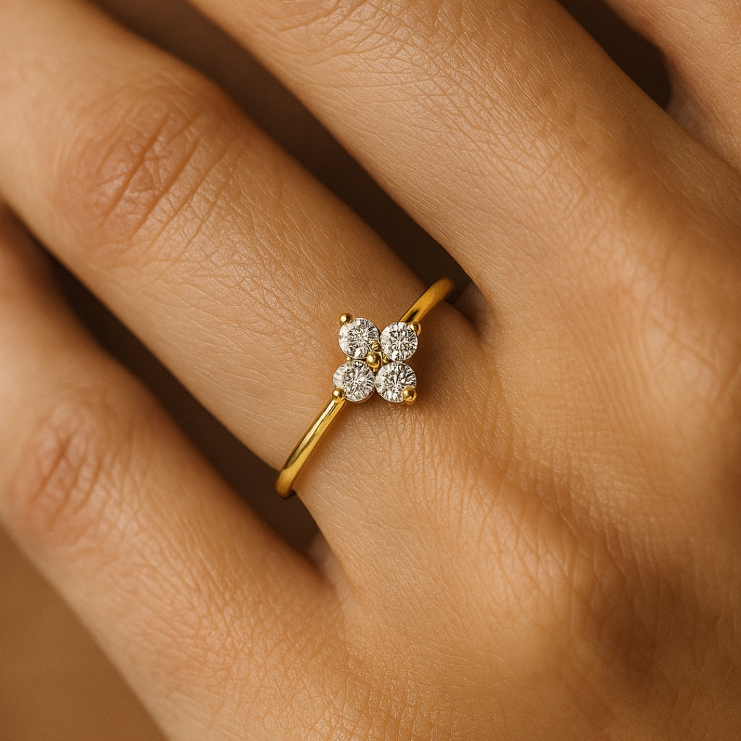 ANILLO VALENTINA ROCHE FLOR DORADA CON CIRCONITAS