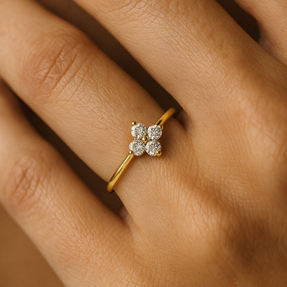 ANILLO VALENTINA ROCHE FLOR DORADA CON CIRCONITAS