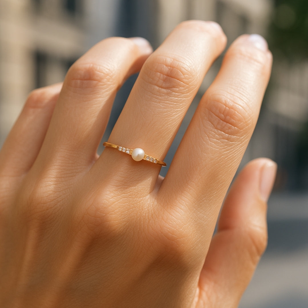 ANILLO VALENTINA ROCHE PERLA CENTRAL CON CIRCONITAS