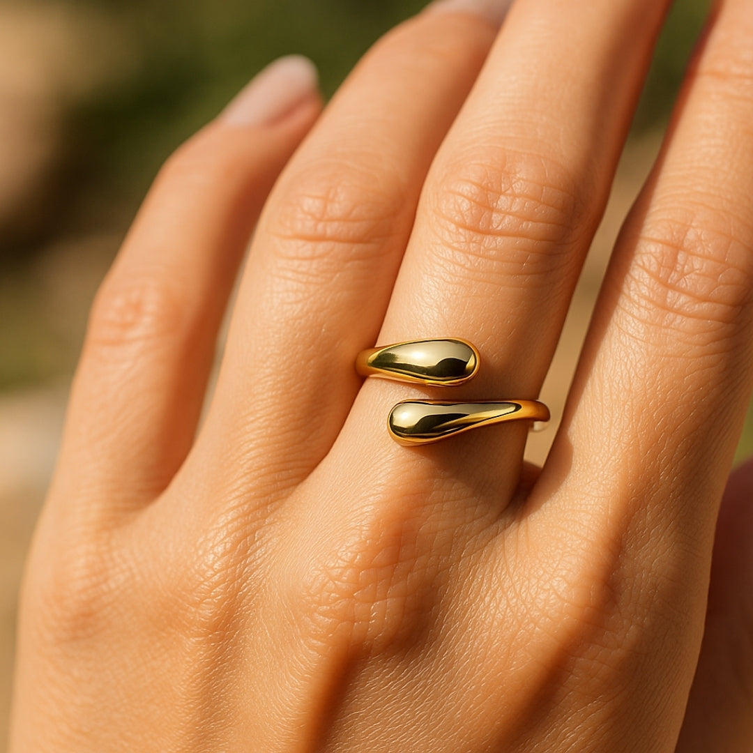 ANILLO VALENTINA ROCHE ARO ORGÁNICO DOBLE ACABADO DORADO