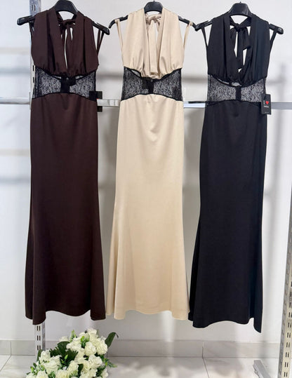 VESTIDO LARGO NEGRO SATINADO CON ESCOTE PROFUNDO