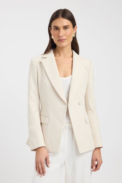 Blazer entallado de cuello alto