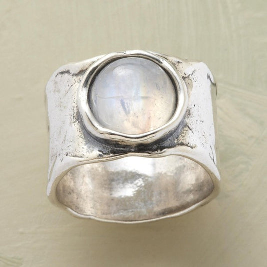 Anillo boho con piedra lunar