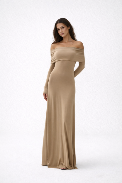 Vestido largo de manga larga con hombros descubiertos de punto de viscosa de Otis