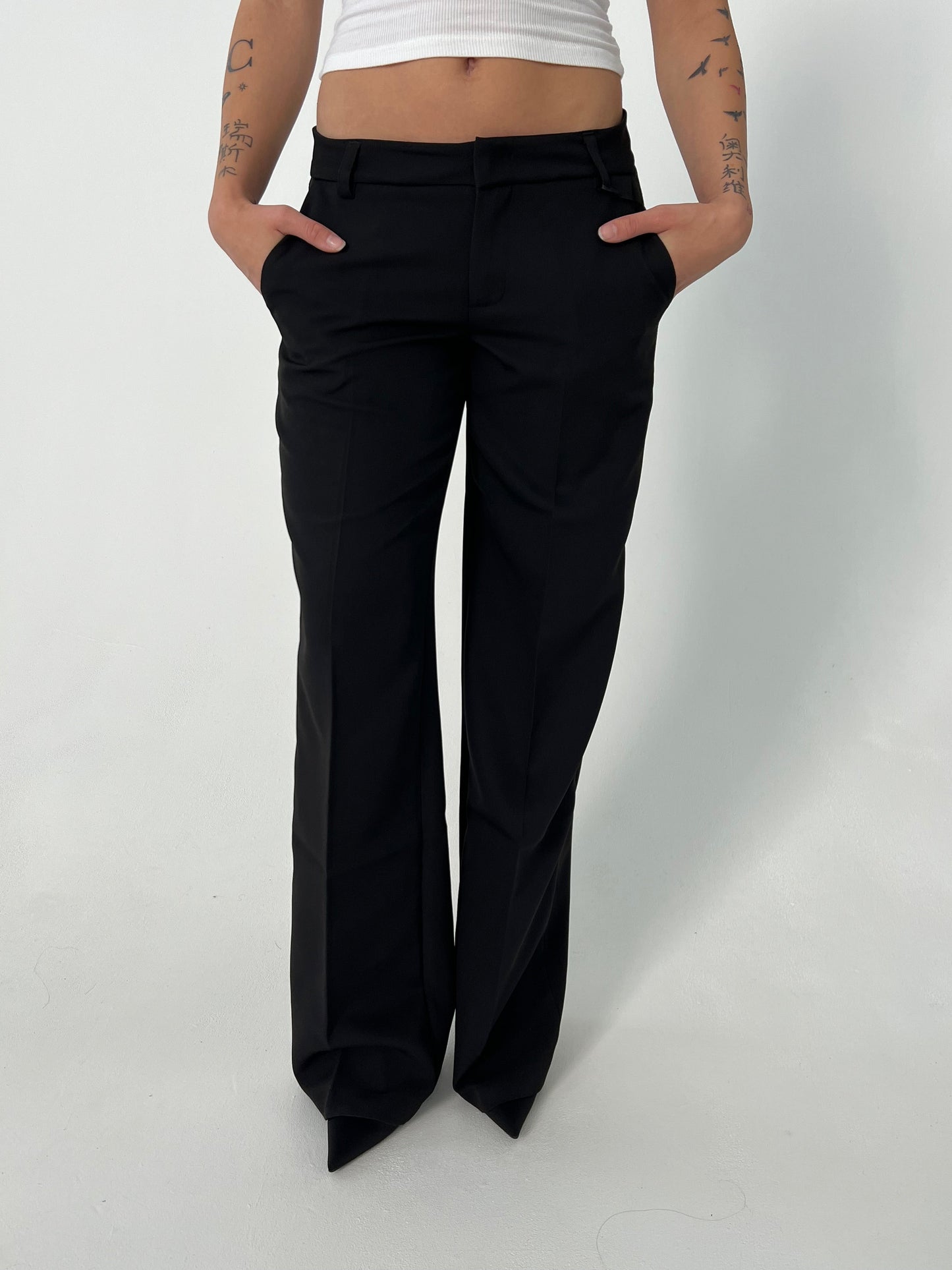 Pantalones de traje de cintura baja Britney - Negro