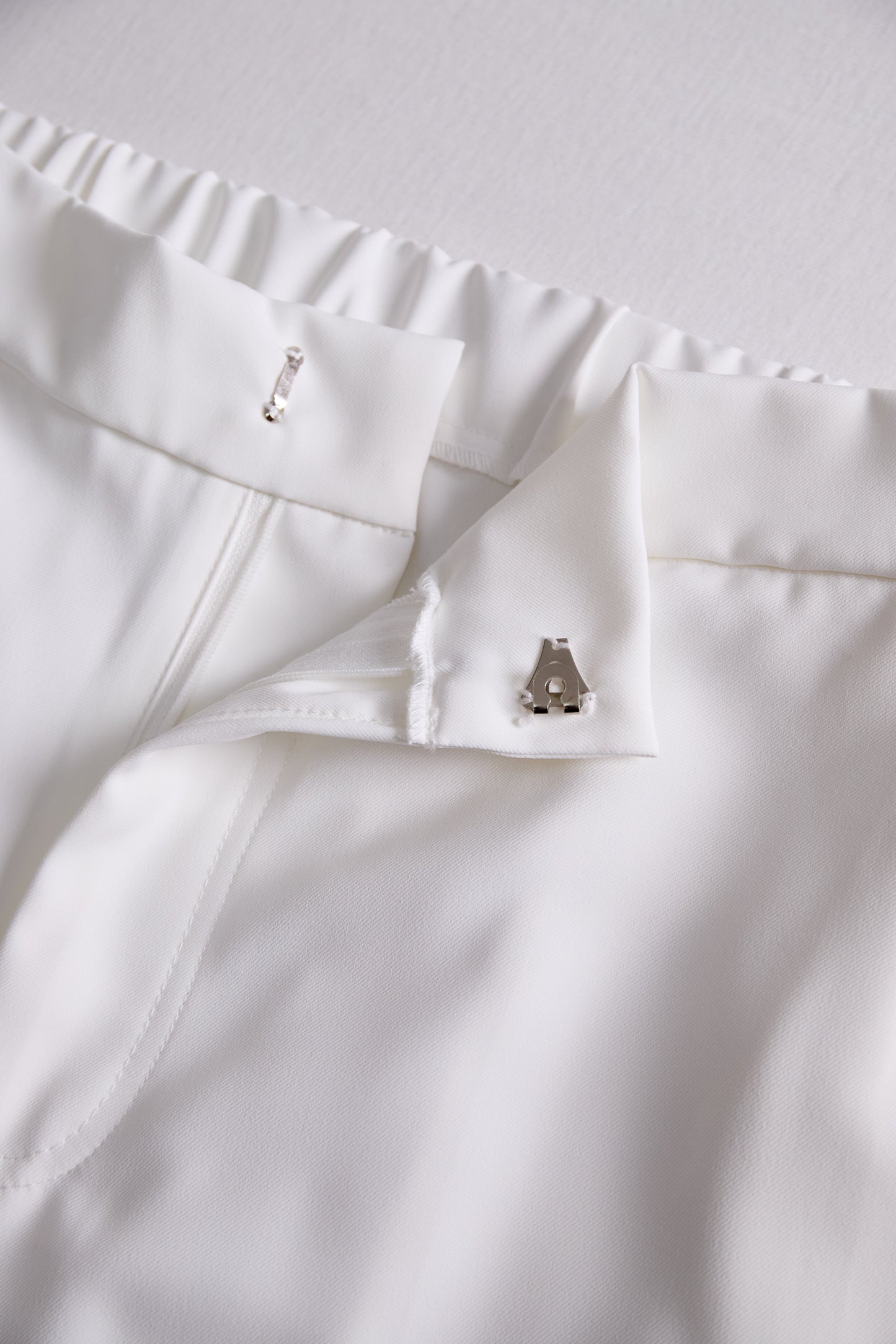 PANTALÓN VALENTINA ROCHE BLANCO ELEGANTE