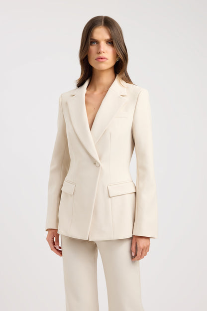 Blazer entallado de cuello alto