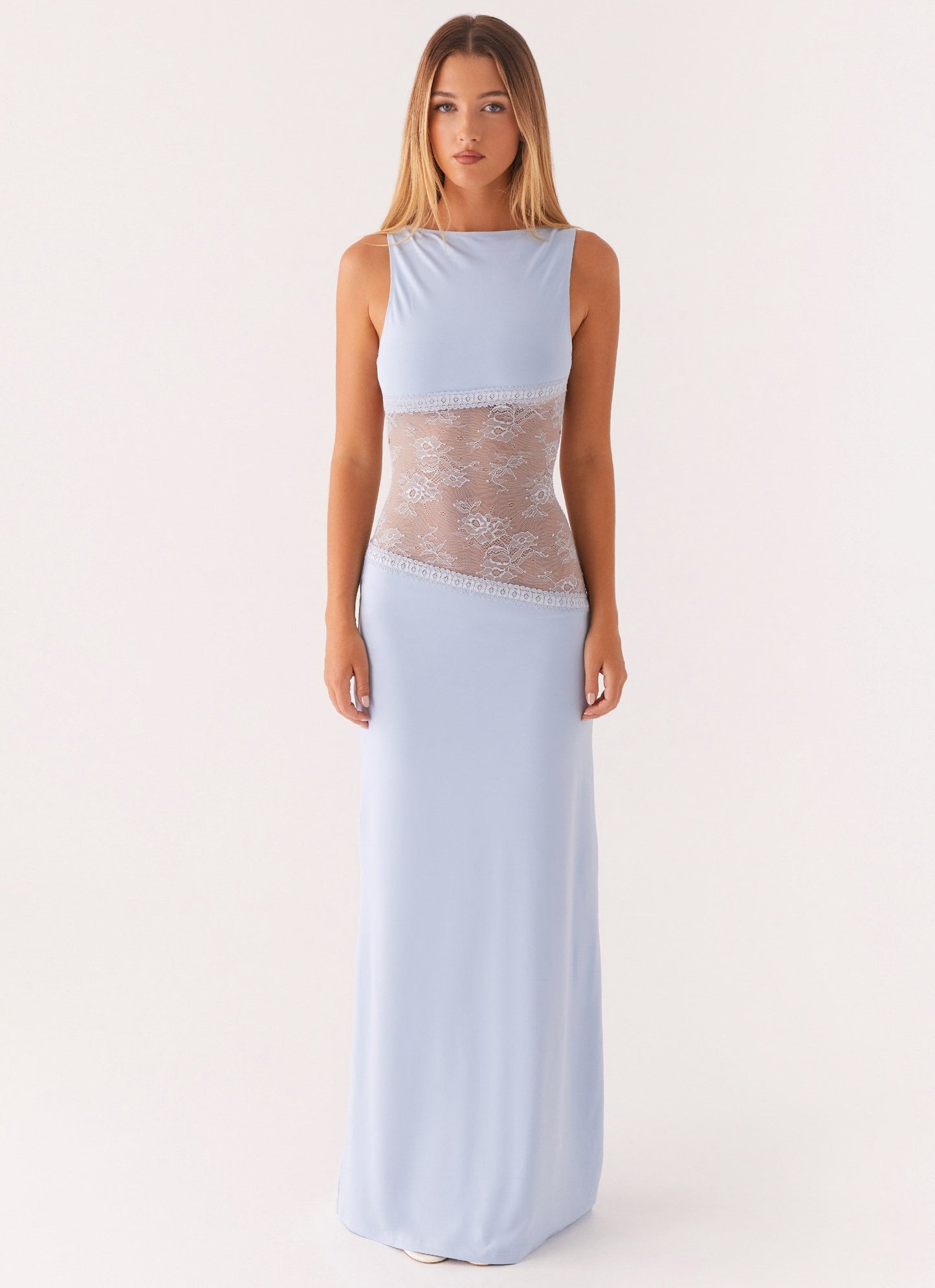 VESTIDO LARGO ELEGANTE CON DETALLE DE ENCAJE