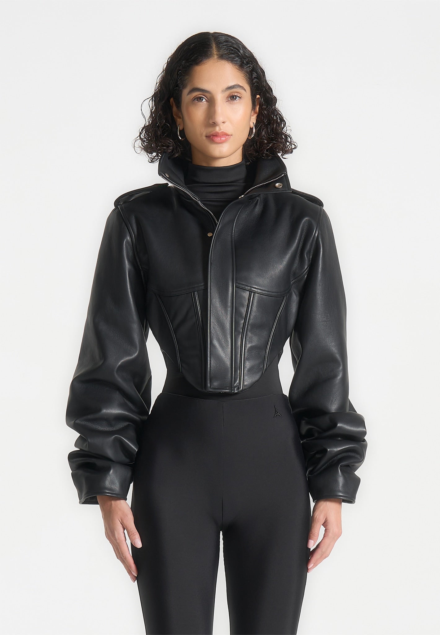 Solange - Chaqueta corsé con mangas remachadas de cuero - Negro