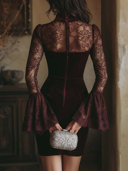 VESTIDO DE TERCIOPELO BURDEOS CON ENCAJE
