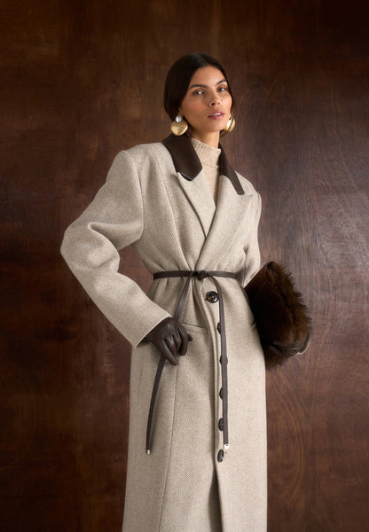 Anisa - Abrigo oversize de lana con diseño en espiga y cinturón de cuero - Beige