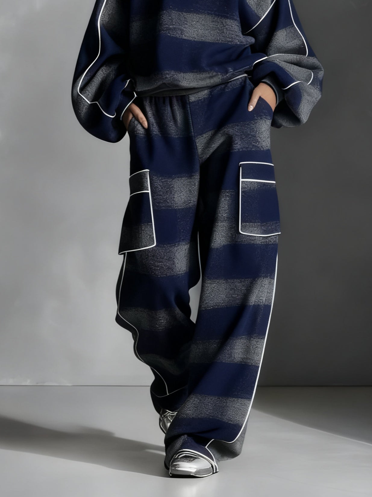 CONJUNTO DE PUNTO OVERSIZE DE DOS PIEZAS CON ESTAMPADO A CUADROS