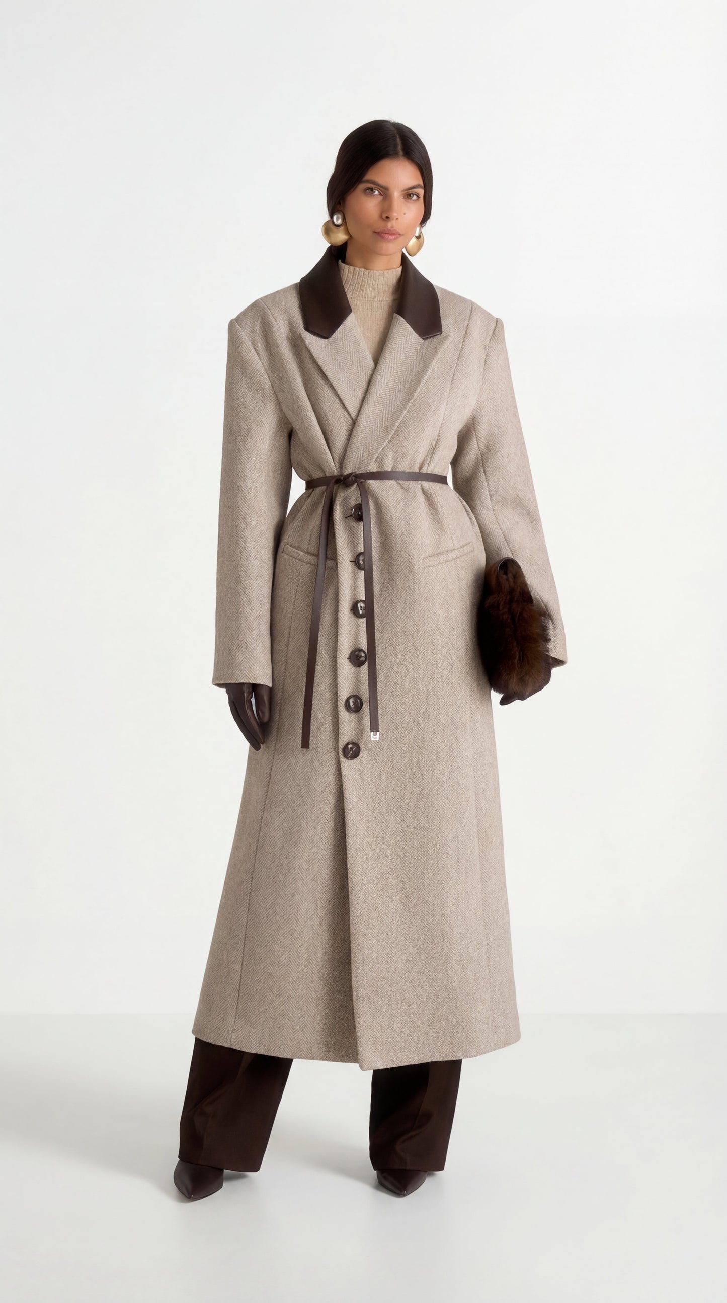 Anisa - Abrigo oversize de lana con diseño en espiga y cinturón de cuero - Beige