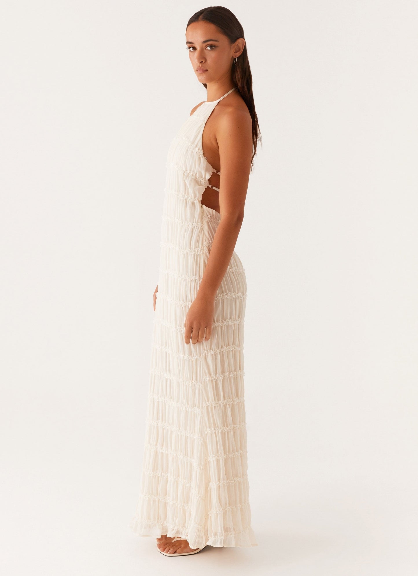 VESTIDO LARGO HALTER DE ENCAJE ELEGANTE