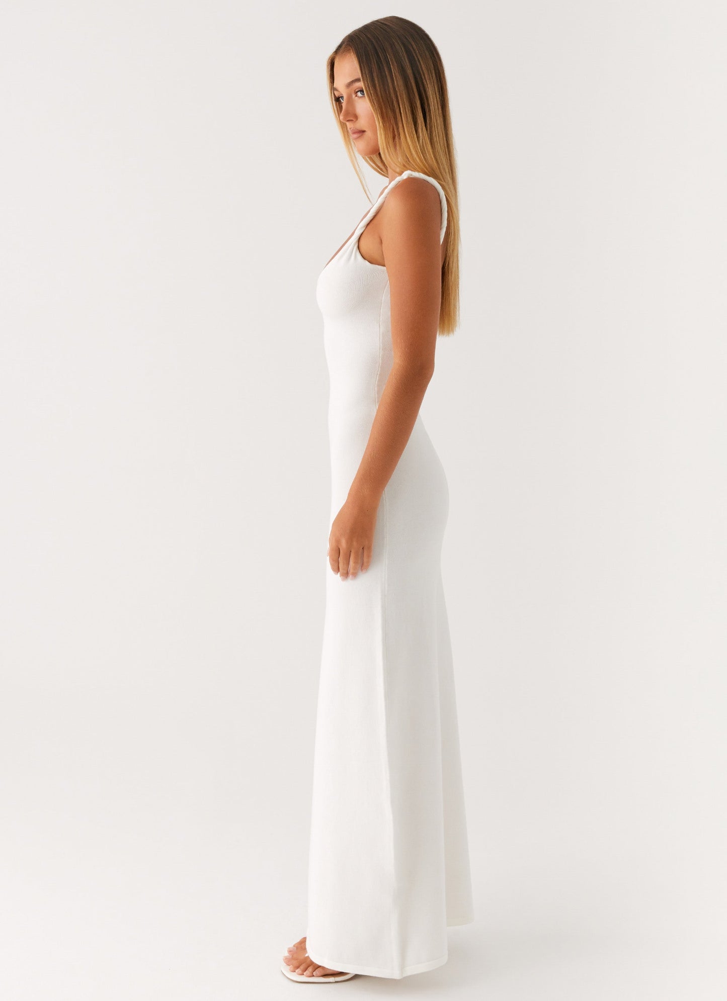 VESTIDO LARGO SATINADO DE ESPALDA ABIERTA